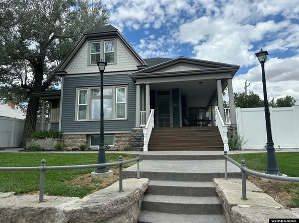 509 W Maple St, Rawlins, WY 82301