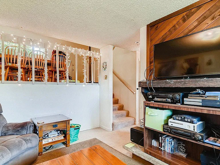 1432 Edgewood Ct — Photo 23