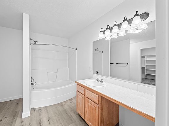 4th image of 9562 W Littlewood Dr