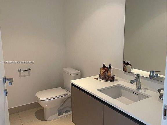 3rd image of 3300 NE 188th St APT 617