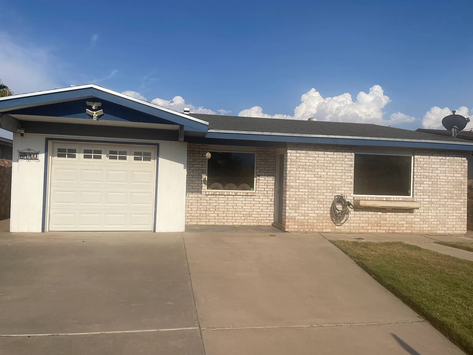8110 Mount Latona Dr — Photo 1