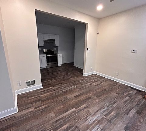 4th image of 529 E 9th St #1
