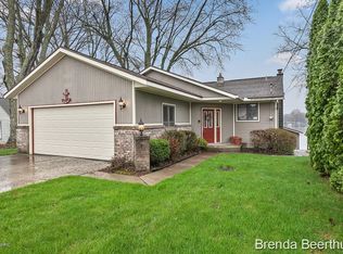 10278 Swem St NE, Rockford, MI 49341