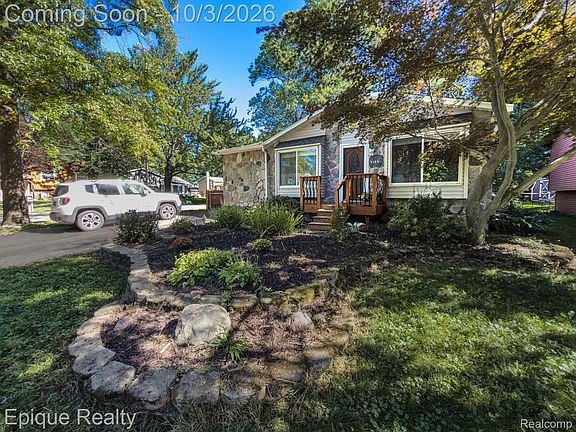 2nd image of 1153 Bangor Rd
