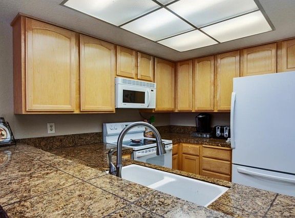 5th image of 2969 Leotar Cir