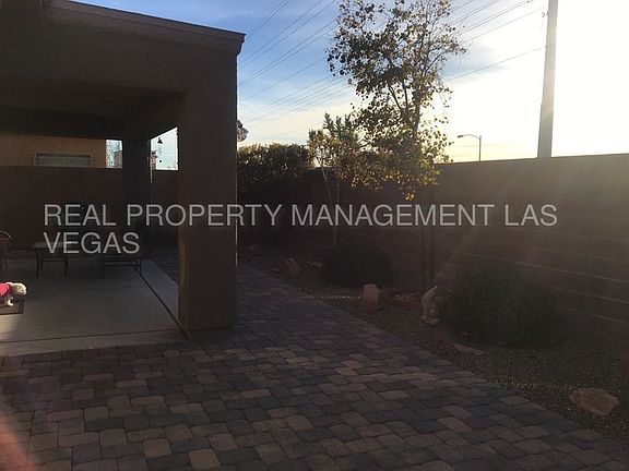 3rd image of 3959 Spanish Barb St