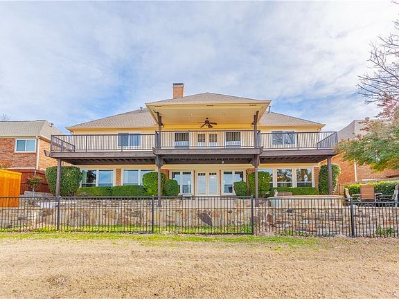 2nd image of 2903 Wyndham Ln