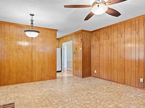 5th image of 4303 Forestwood Dr
