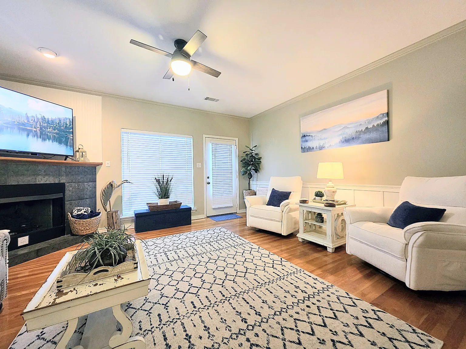 2 bed, 1088 sqft, $2,400 — Photo 3