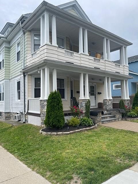 2nd image of 185 Mount Pleasant Ave