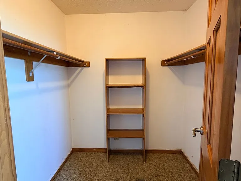 705 Hummingbird Ln — Photo 26