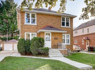 1813 E Norwich Ave #1813A, Saint Francis, WI 53235