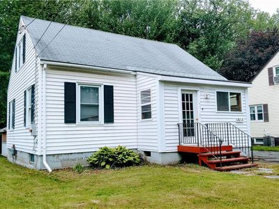 1011 Kinne St, East Syracuse, NY, 13057