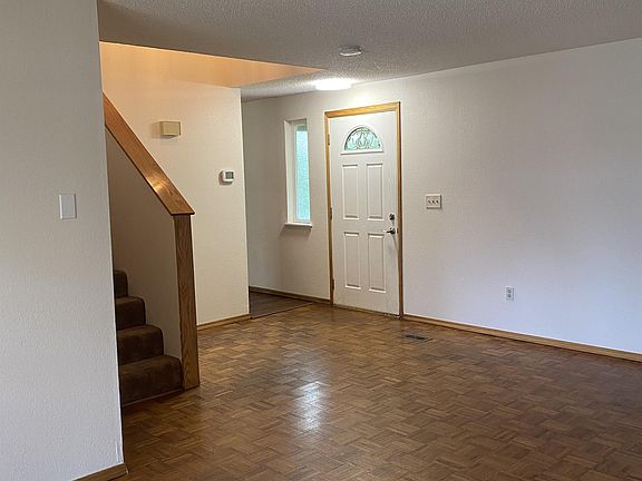 5th image of 5142 Berger Dr SE