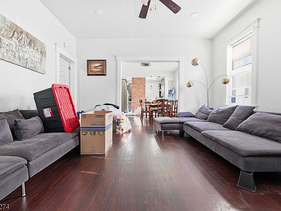 5th image of 103 W Price St