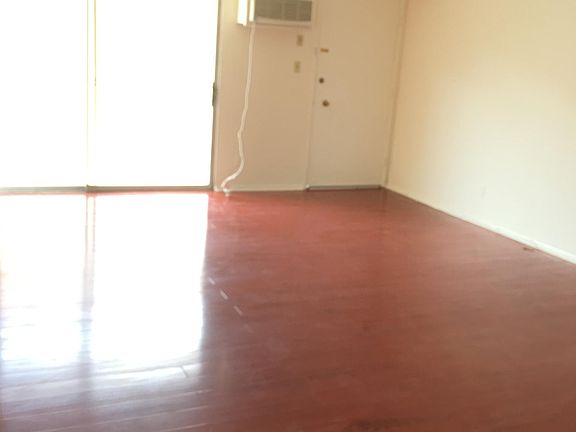 4th image of 1125 Rexford Dr