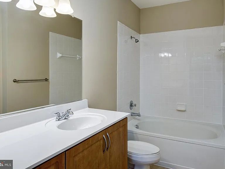 12925 Centre Park Cir #202 — Photo 7