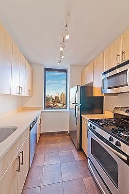 3rd image of 520 W 43rd St APT 22C
