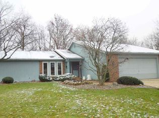 10925 Oak Wind Ct, Fort Wayne, IN