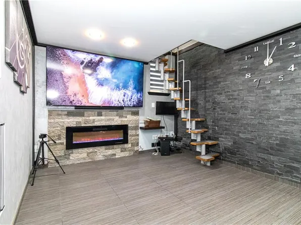 2601 East 26th Street image 14 of 26