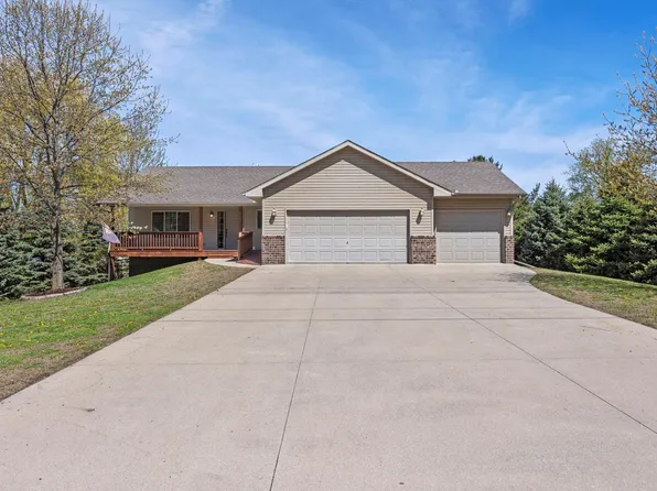 920 W State St, Belle Plaine, MN 56011