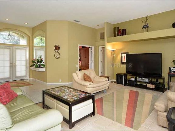 5th image of 517 Governors Green Dr