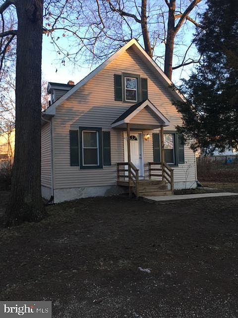 1st image of 210 McGuirk Dr