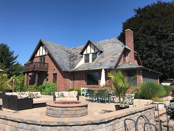 3rd image of 12 Lincoln Oval
