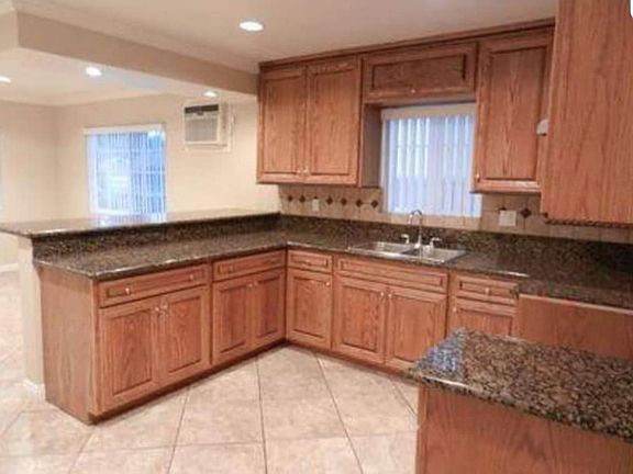 3rd image of 6025 Redman Ave