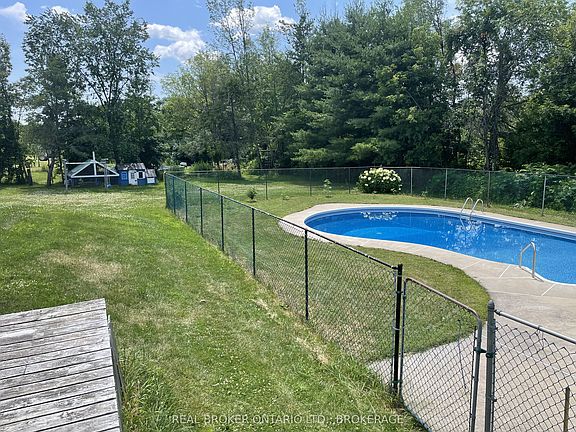 3rd image of 1013 River Ln