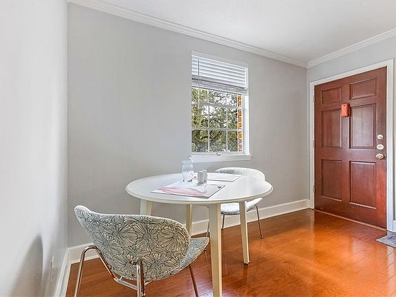 3rd image of 2855 Saint Charles Ave APT 301