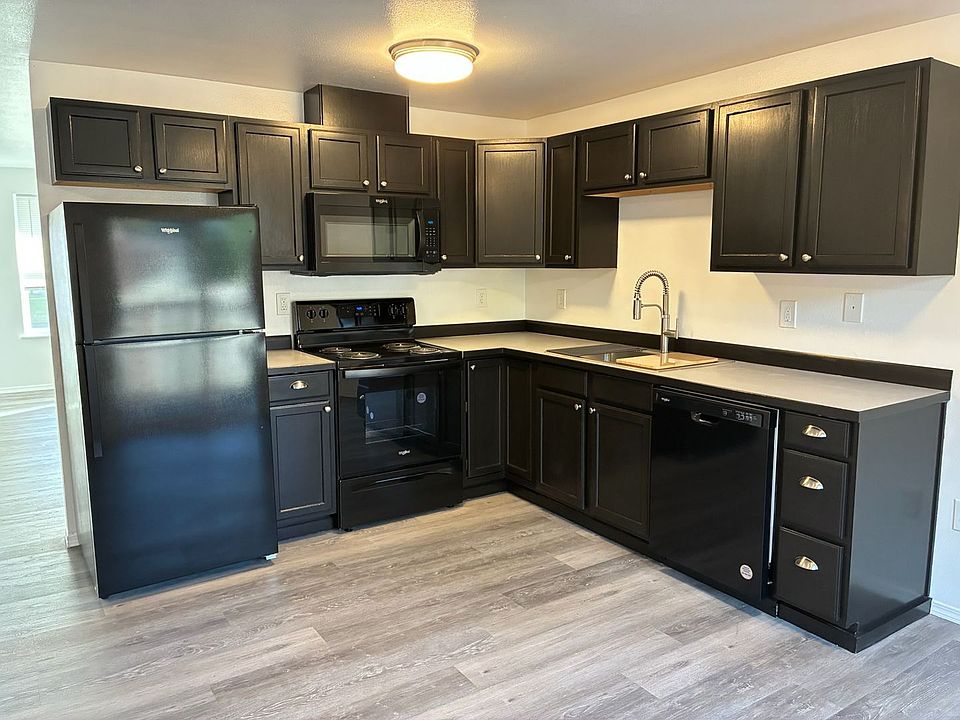 1st image of 15808-15810 94th Avenue Ct E