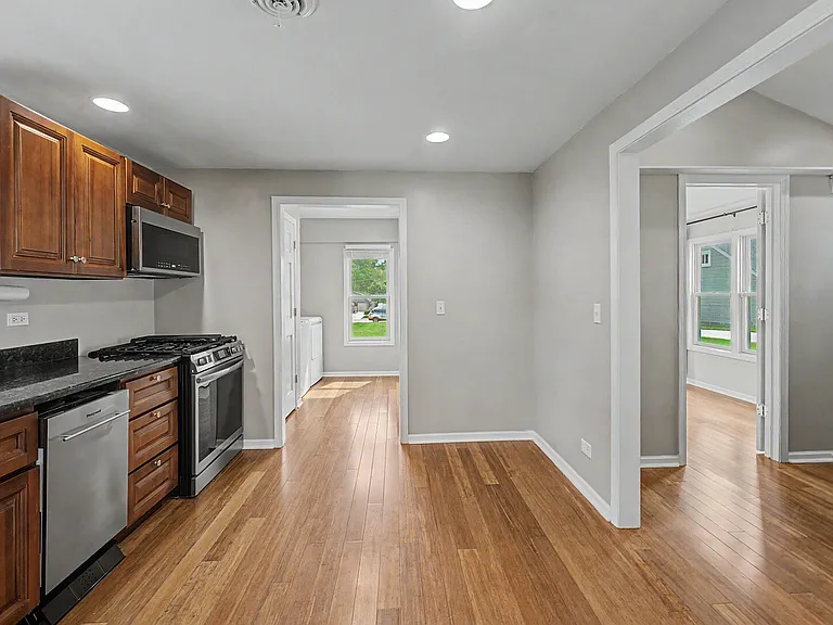 630 S Charlotte St — Photo 14
