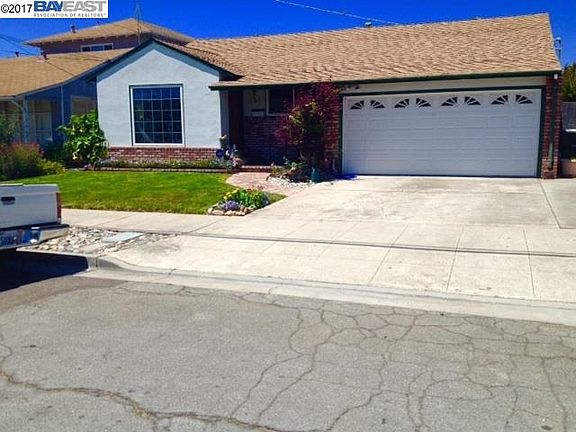 3rd image of 797 Arguello Dr
