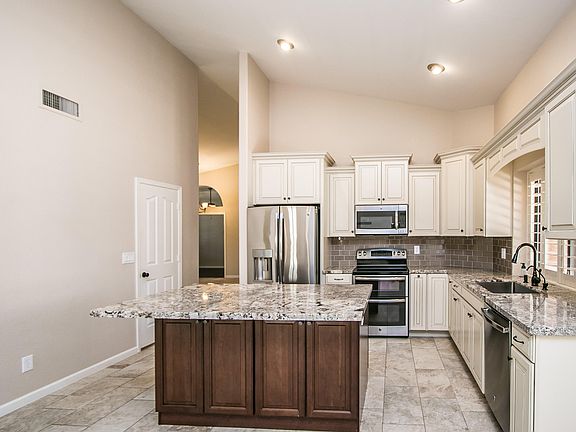 4th image of 1575 W Desert Broom Dr