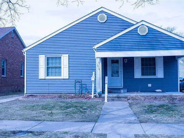 214 S Pine St, Centralia, IL 62801