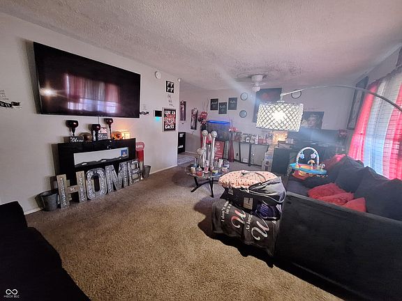 4th image of 3930 Chateau Dr