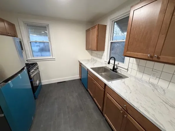 1620 6th Ave, New Brighton, PA 15066