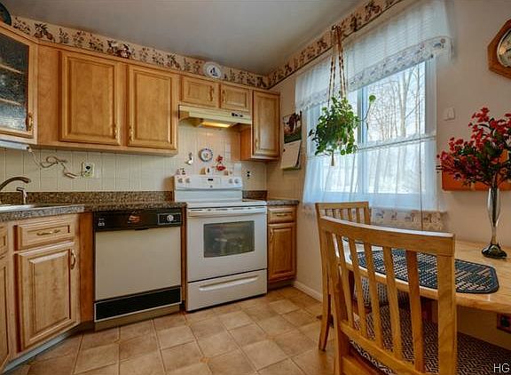 4th image of 101 High Meadow Ln Unit 101