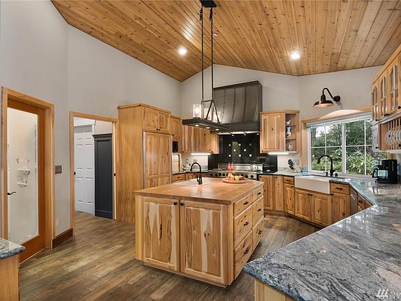 4th image of 4984 Bridletree Dr NW
