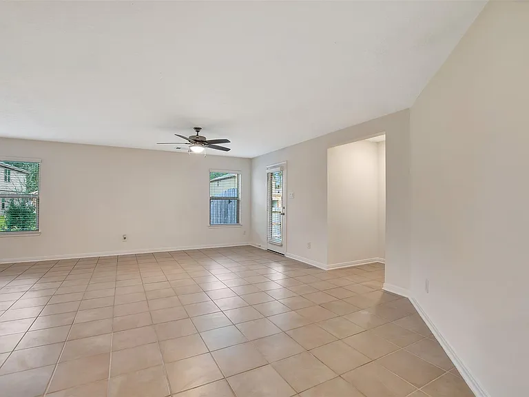 9403 Castillo Ct — Photo 22