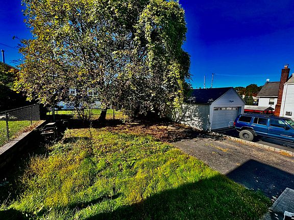 4th image of 213 Jessamine Ave Unit 1