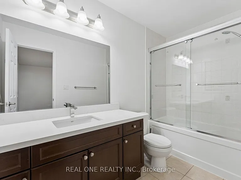 30 Henneberry Ln — Photo 24