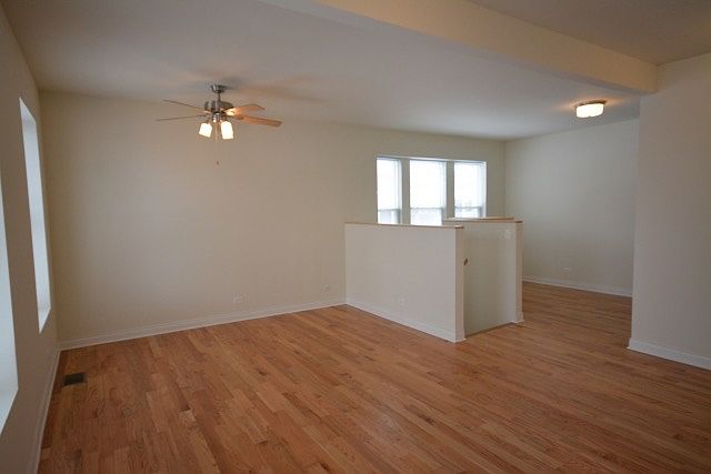 1st image of 2141 W Ainslie St #1