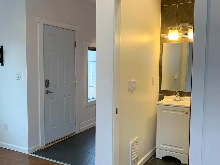 5112 Latona Ave NE — Photo 12