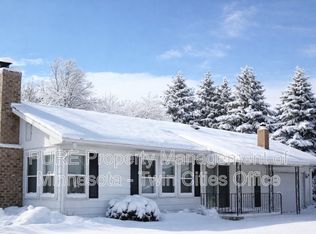 6625 1/2 Bailey Rd, Saint Paul, MN 55129