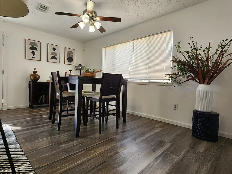 3622 Fiddlers Green Dr — Photo 4