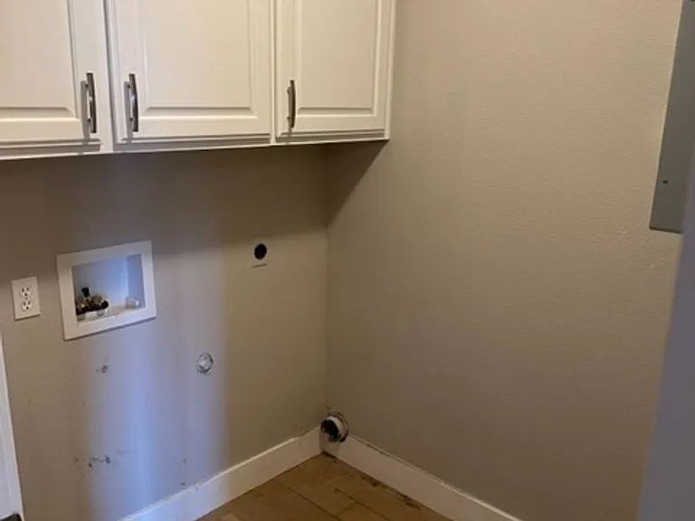 2354 S Hampton Rd — Photo 18