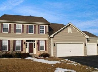 112 W Arden Ln, Round Lake, IL 60073