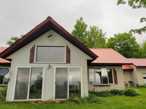 32 Folger Lane, Cambridge, ME 04923
